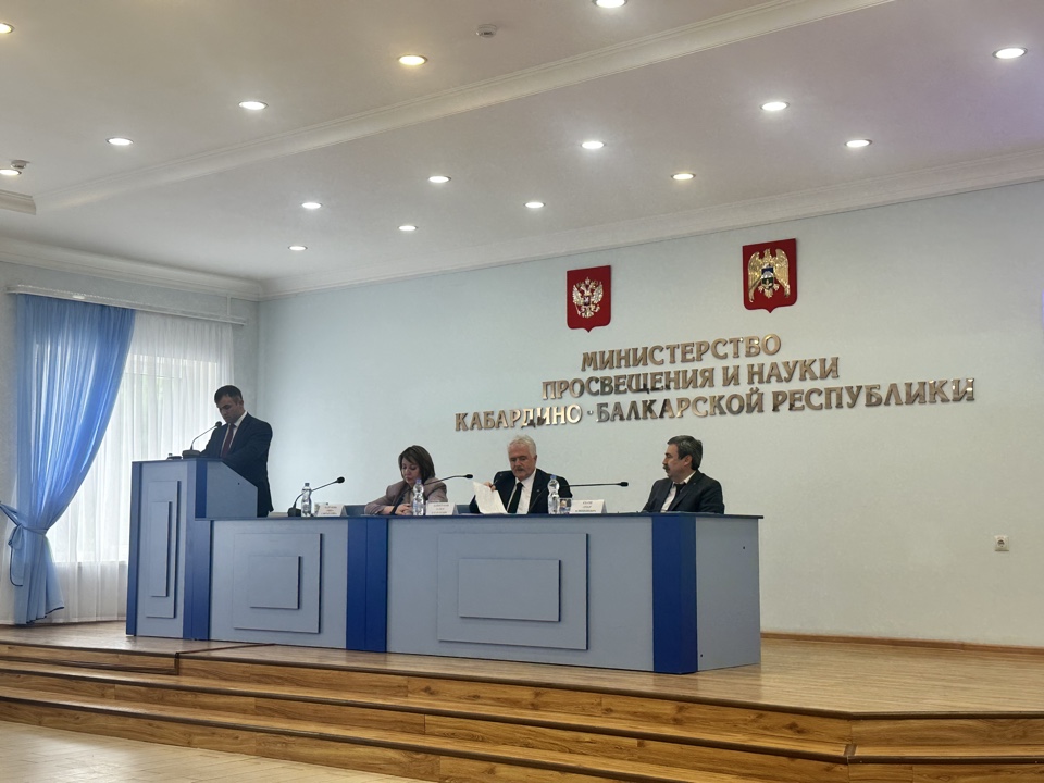 В Нальчике обсудили профилактику наркомании, экстремизма и преступности