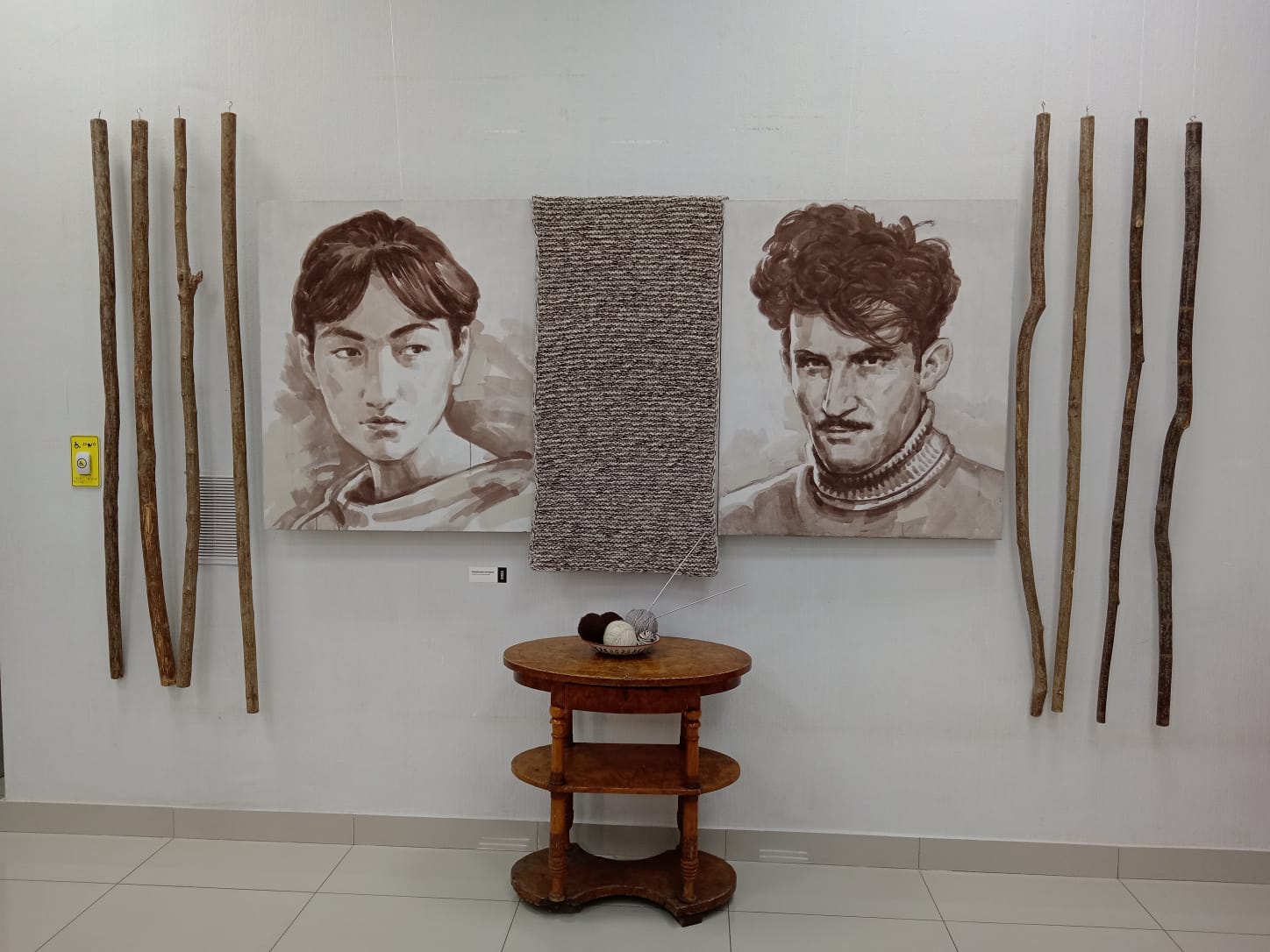 В Нальчике открылась выставка Керима Аккизова «Связанная история»