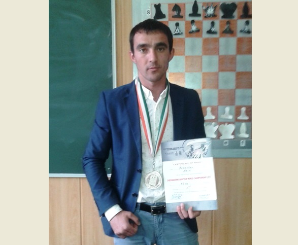 Амин Бабашев - вице-чемпион мира по шахбоксу