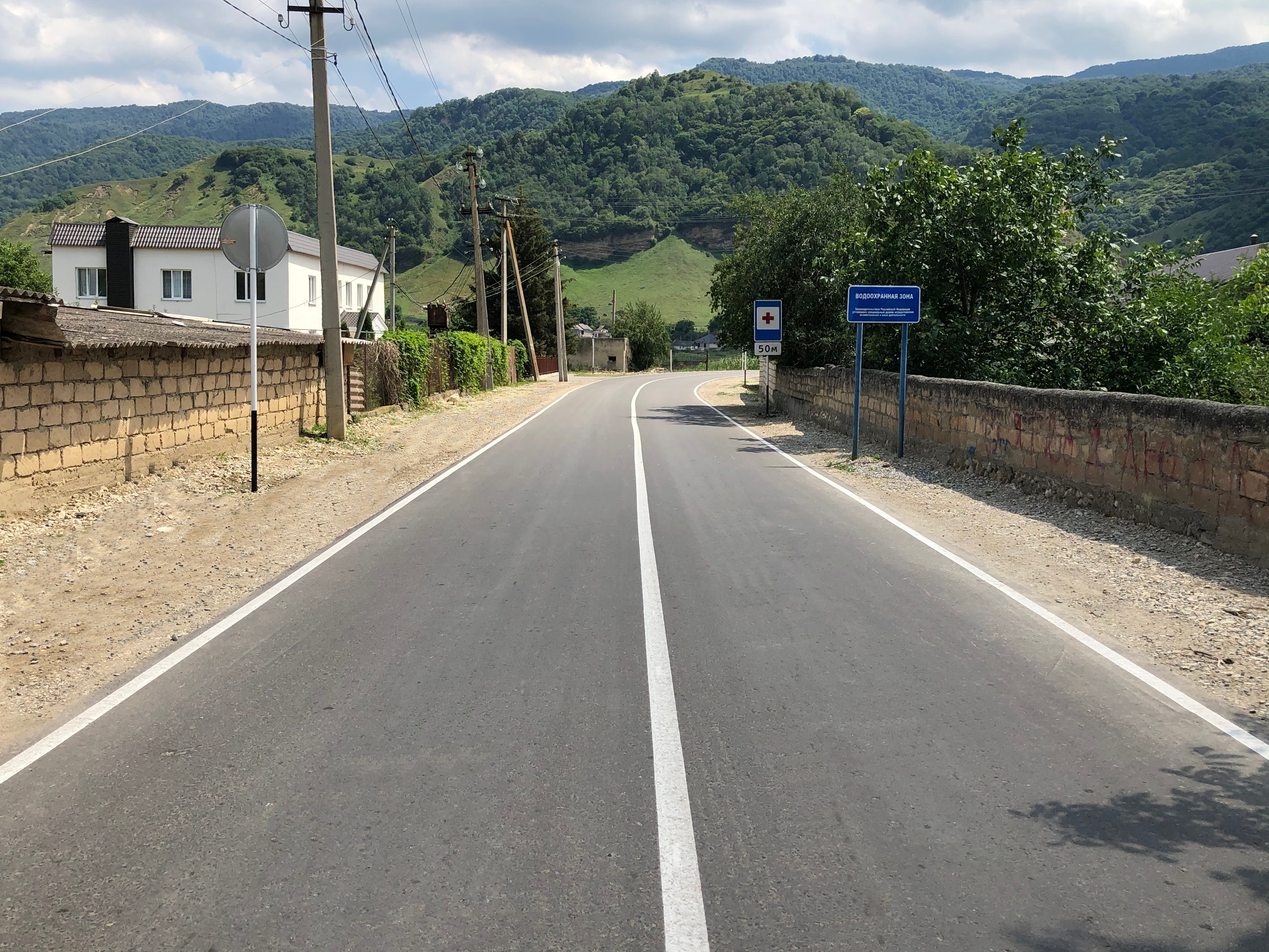 В Кабардино-Балкарии отремонтируют дороги к пяти медицинским учреждениям 