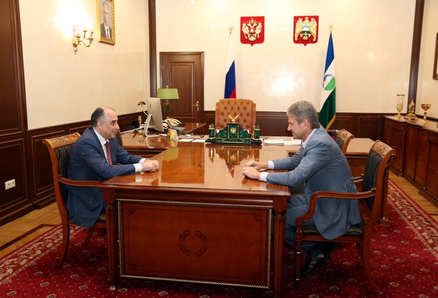 Министр сельского хозяйства России и глава КБР обсудили вопросы государственной поддержки АПК