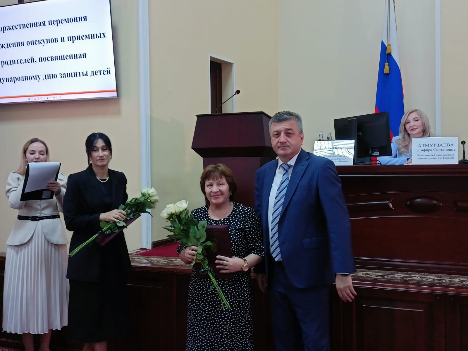 В Нальчике наградили опекунов и приемных родителей