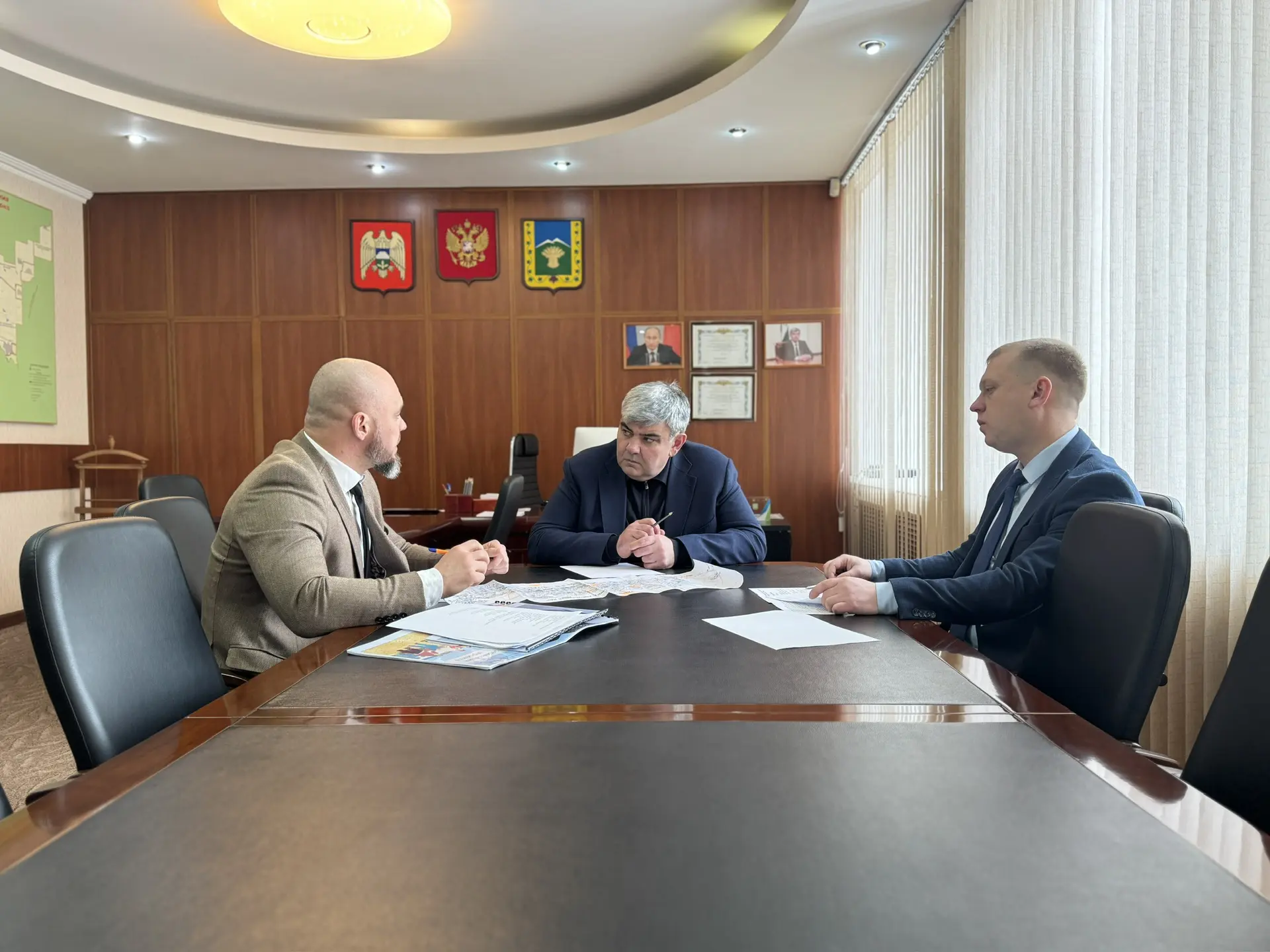 Казбек Коков провел рабочую встречу в Прохладненском районе