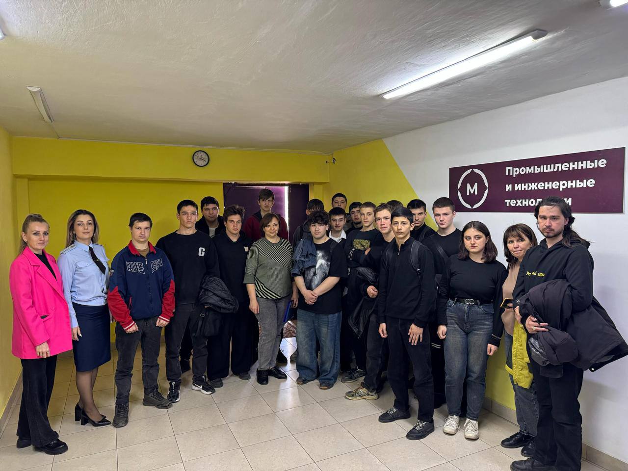 В образовательных учреждениях Майского района полицейские провели профилактические антинаркотические беседы  