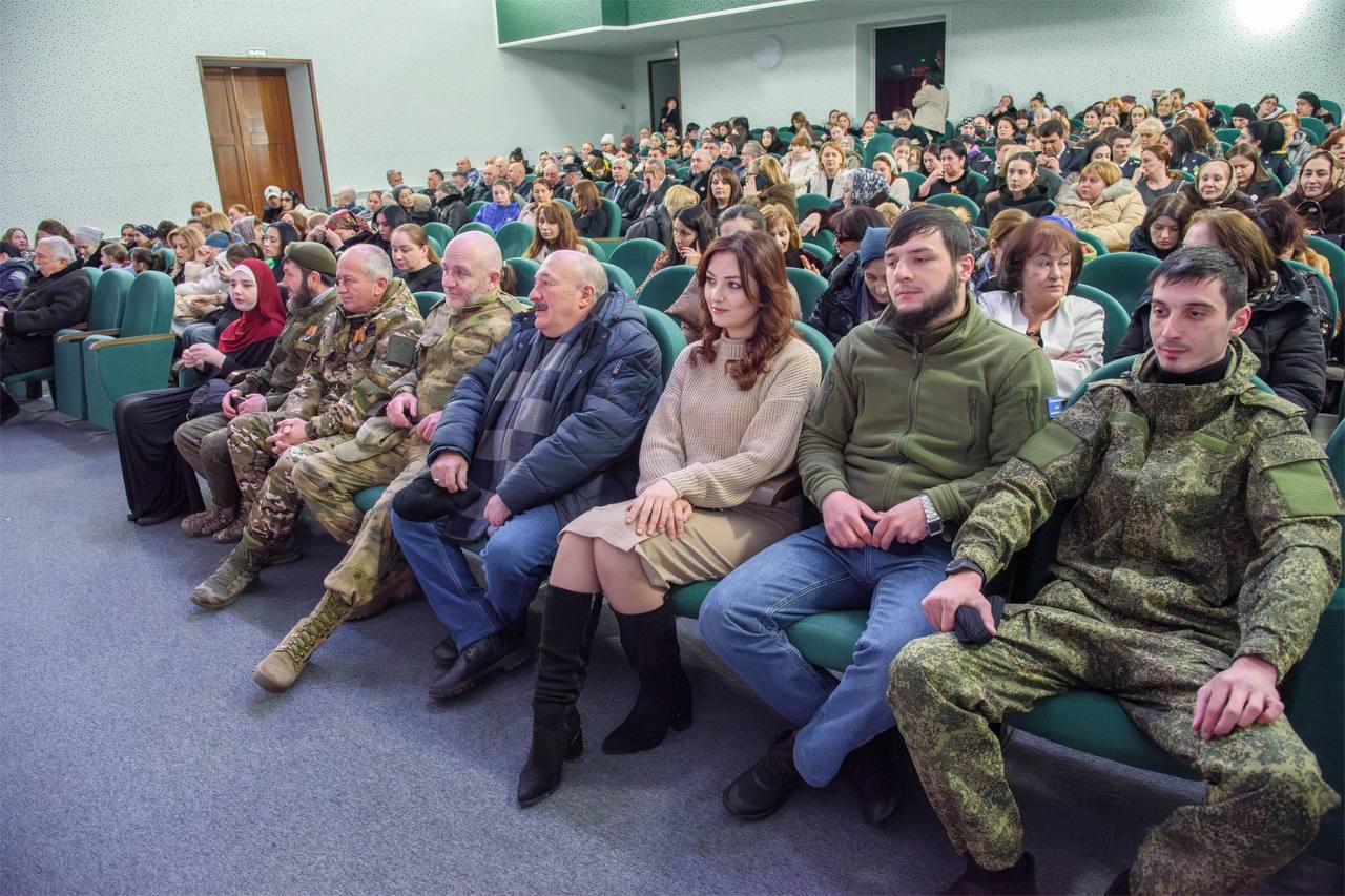 В Эльбрусском районе состоялось открытие Года защитника Отечества