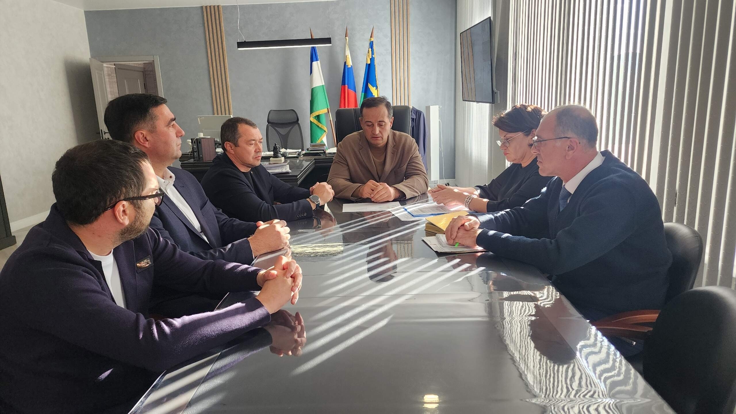 Участник проекта «Время героев» стажируется в баксанской городской администрации