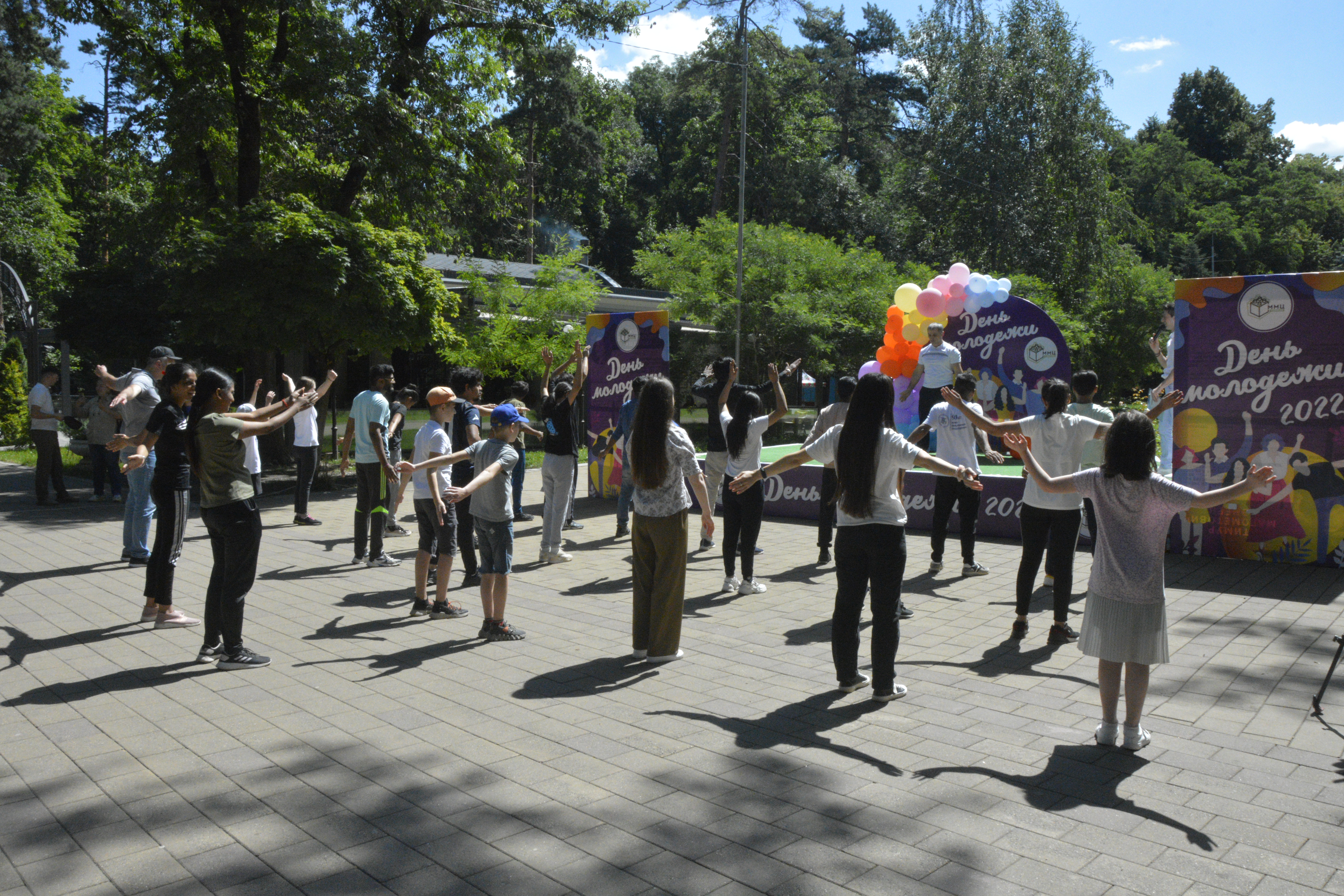 В Нальчике проходит фестиваль в честь Дня молодежи 