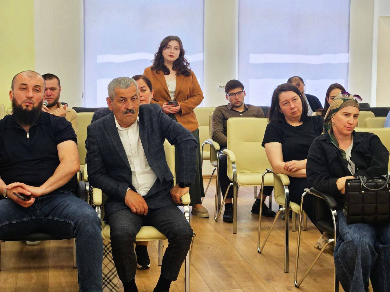 В Тырныаузе прошел семинар для представителей туристической отрасли