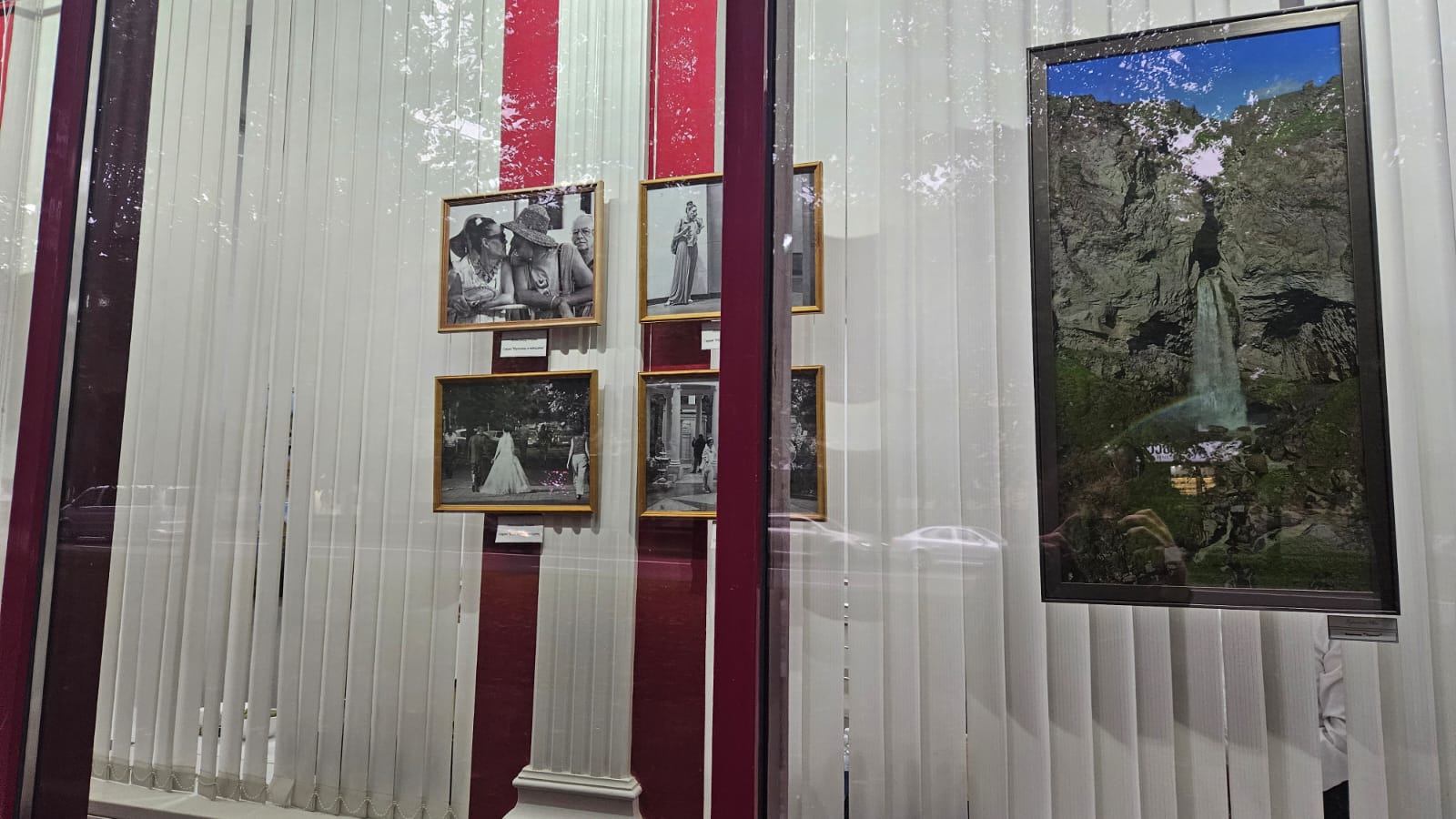 20 лет сквозь объектив: В Нальчике открылась юбилейная фотовыставка «Свой стиль»