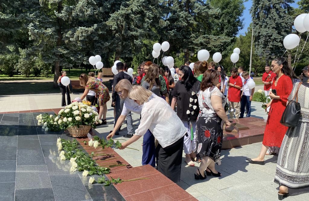 В Нальчике почтили память детей - жертв войны в Донбассе 