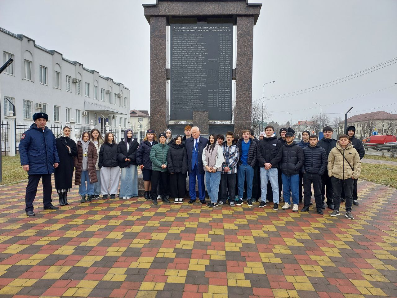«Студенческий десант» посетил ОМВД России по Чегемскому району  
