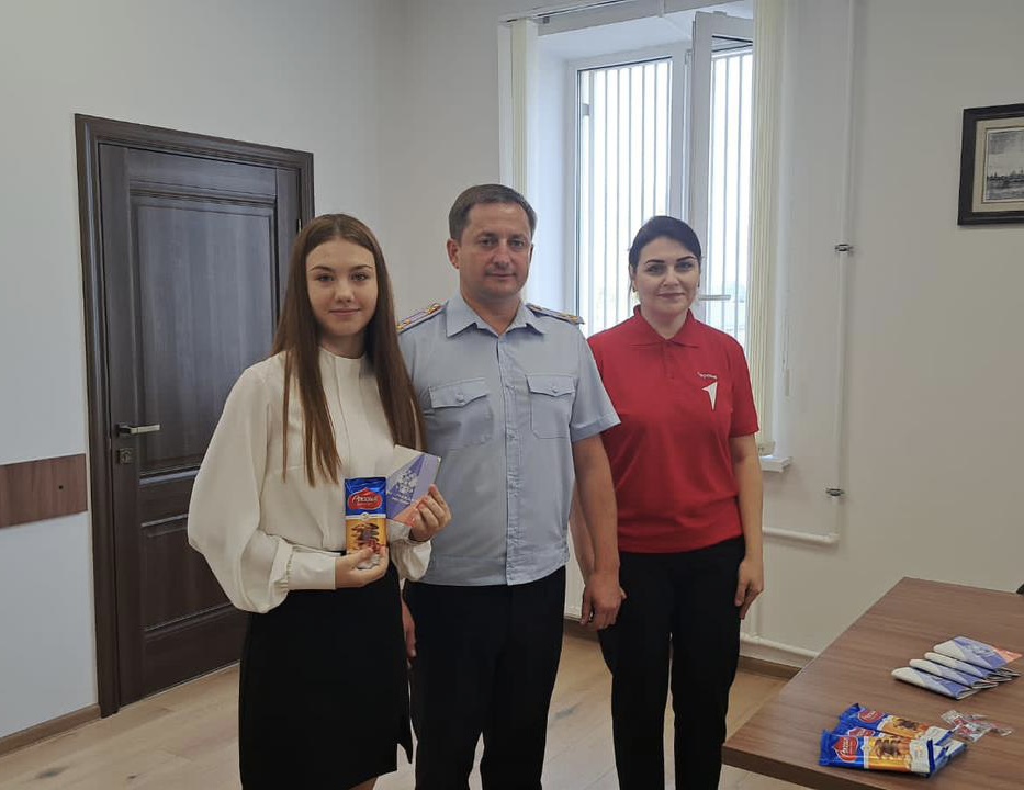 Полицейские Майского района приняли участие в акции «Мы – граждане России»