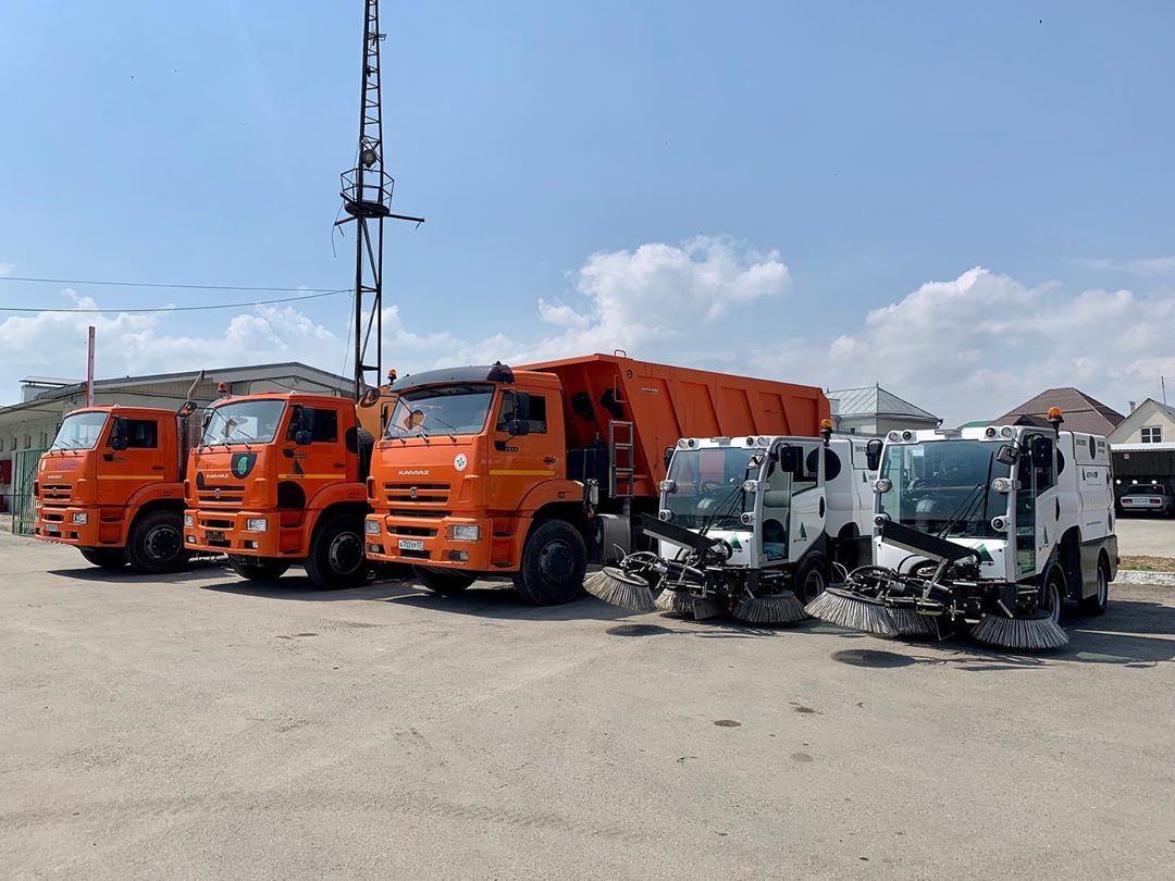 В Нальчике для уборки улиц приобрели 10 единиц спецтехники