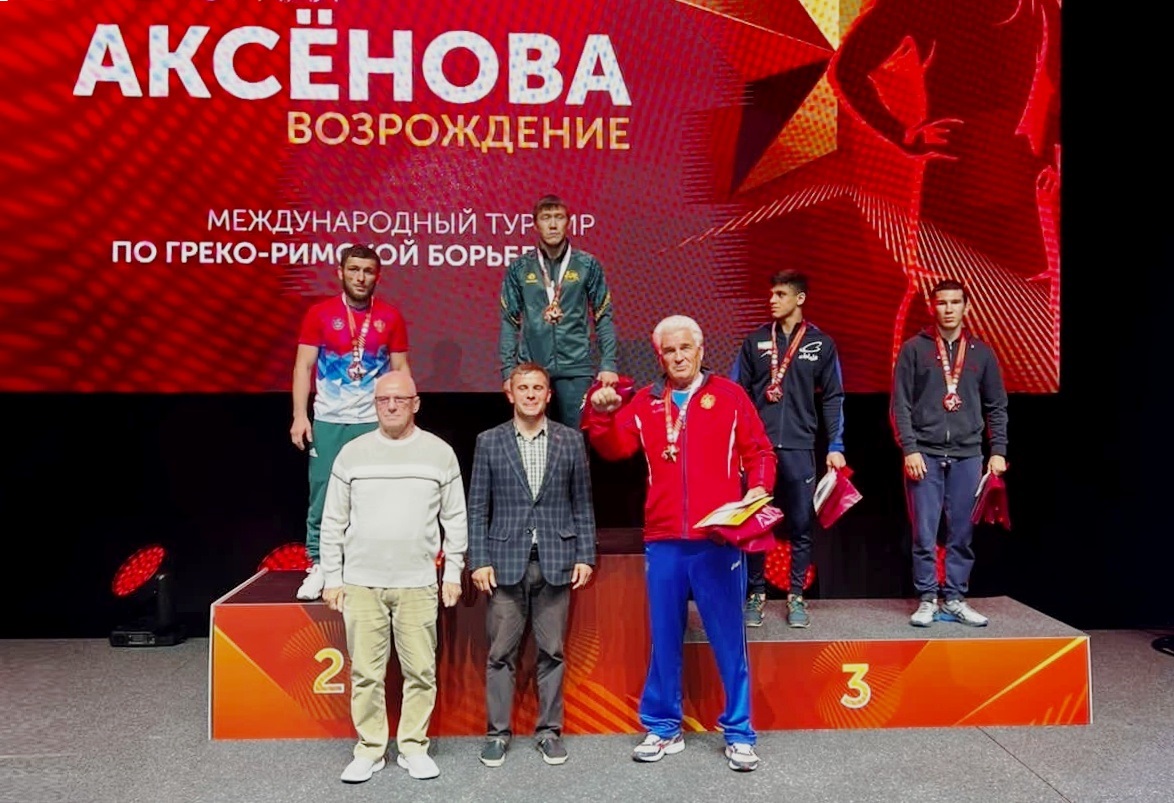 Четыре медали с «Мемориала Аксенова»