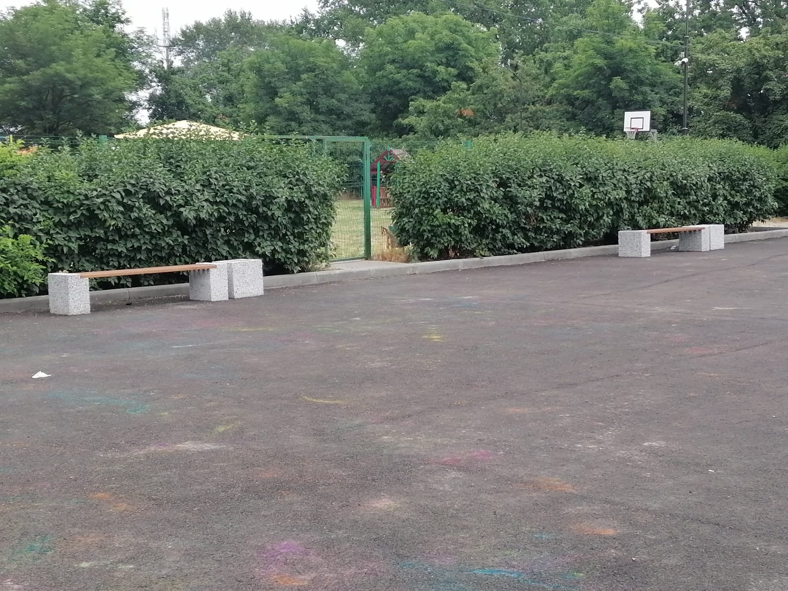 В Октябрьском благоустроили площадь