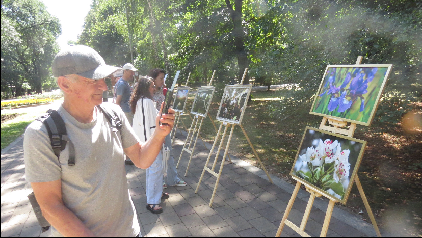 «Свой стиль» показывает новые работы в нальчикском парке 