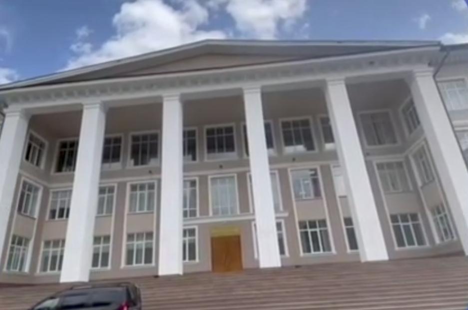 Дворец культуры в самом высокогорном городе страны