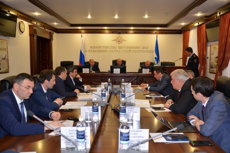 В МВД по Кабардино-Балкарской Республике обсудили вопросы дорожной безопасности 
