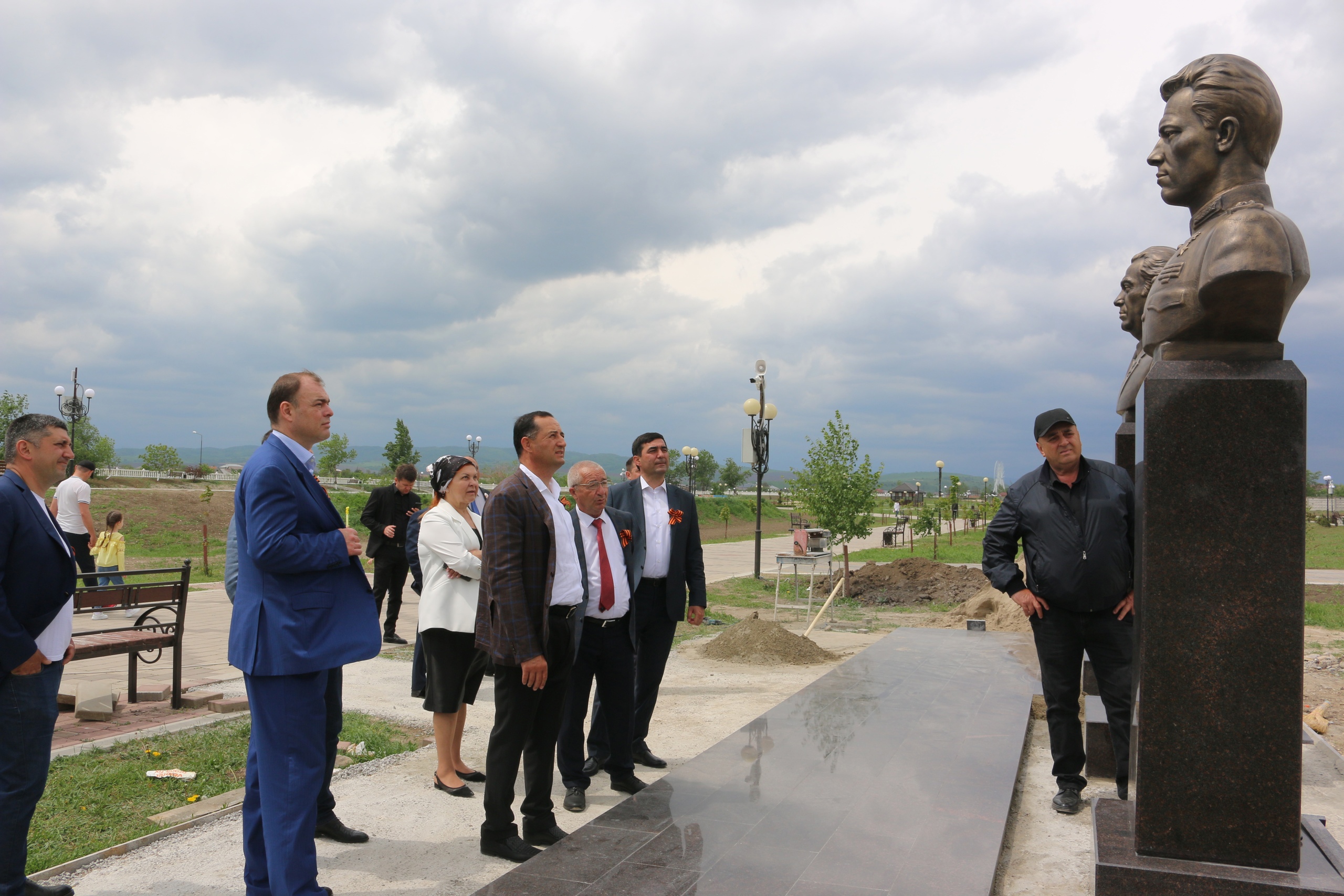 В Баксане установили памятник Герою Советского Союза