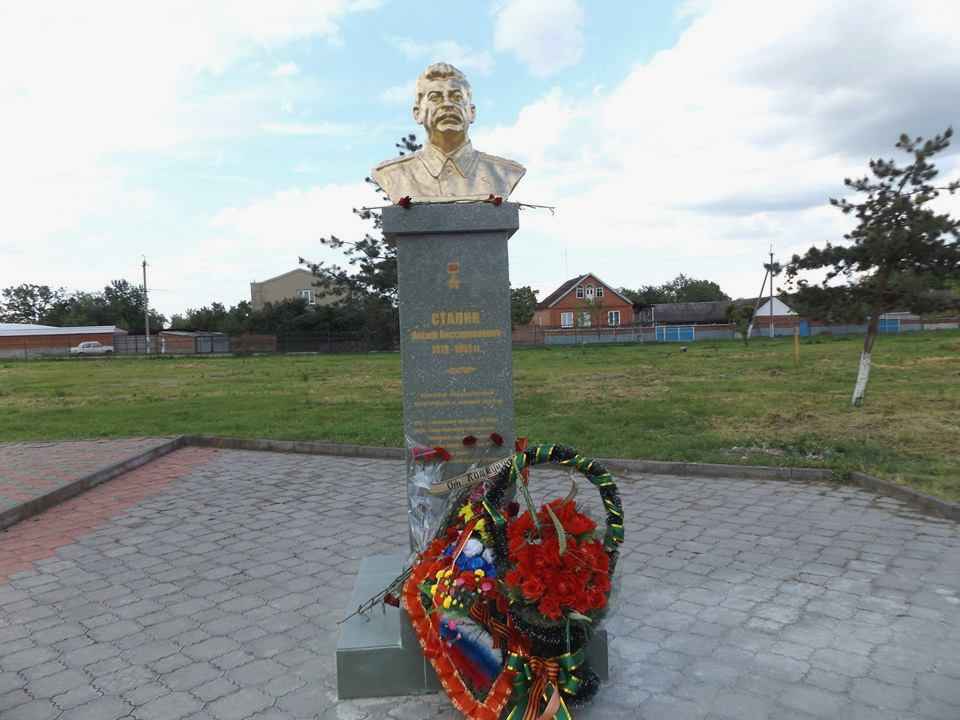 В День Победы в одном из сел КБР открыли памятник Сталину