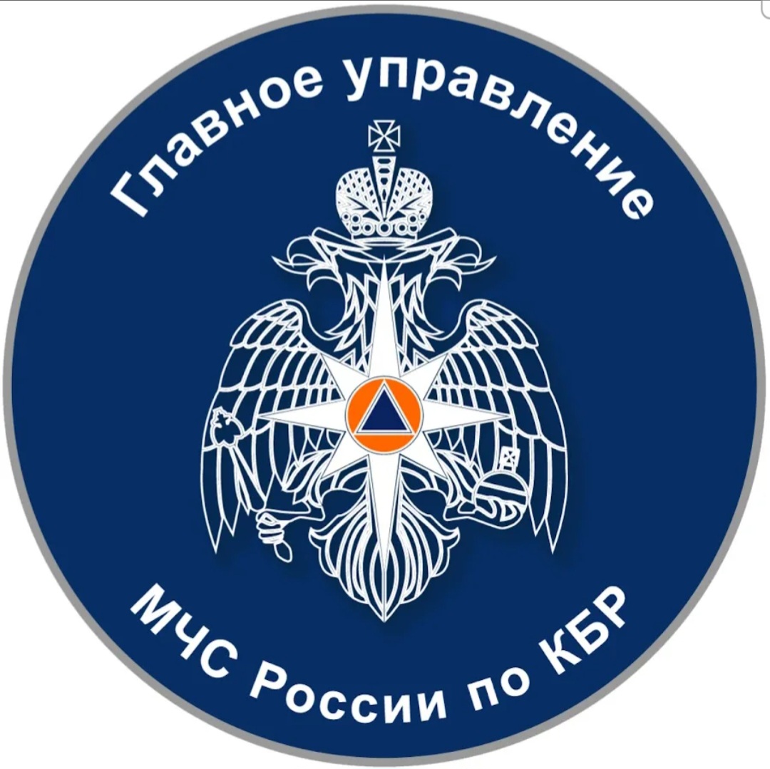 Спасатели МЧС России эвакуировали с Эльбруса тело альпиниста из Малайзии