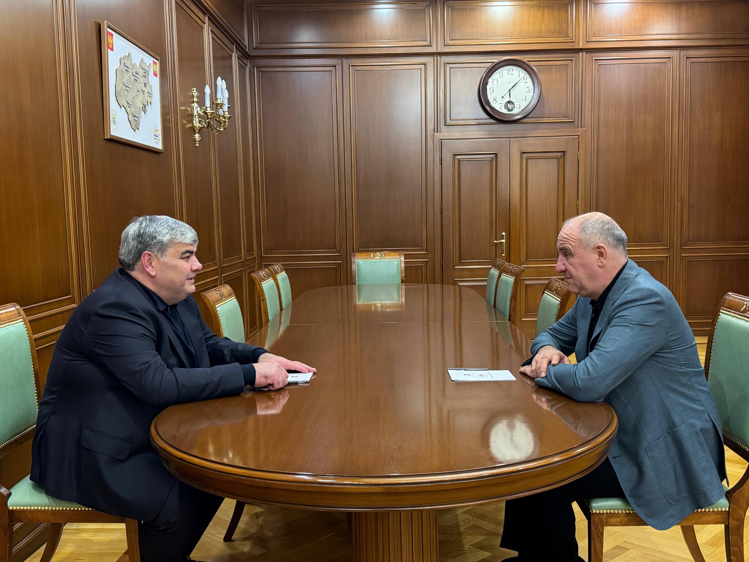 Глава КЧР Рашид Темрезов посетил Кабардино-Балкарию