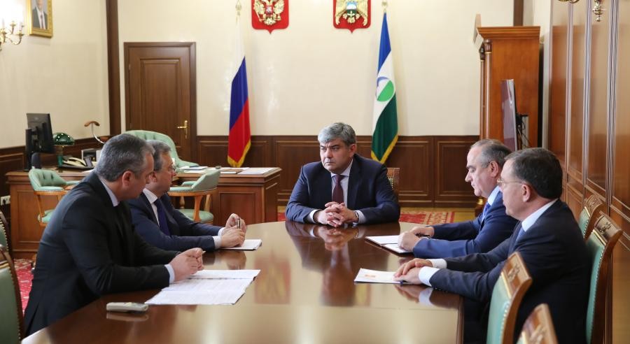 Глава КБР Казбек Коков провел заседание штаба по строительству и инфраструктурным проектам