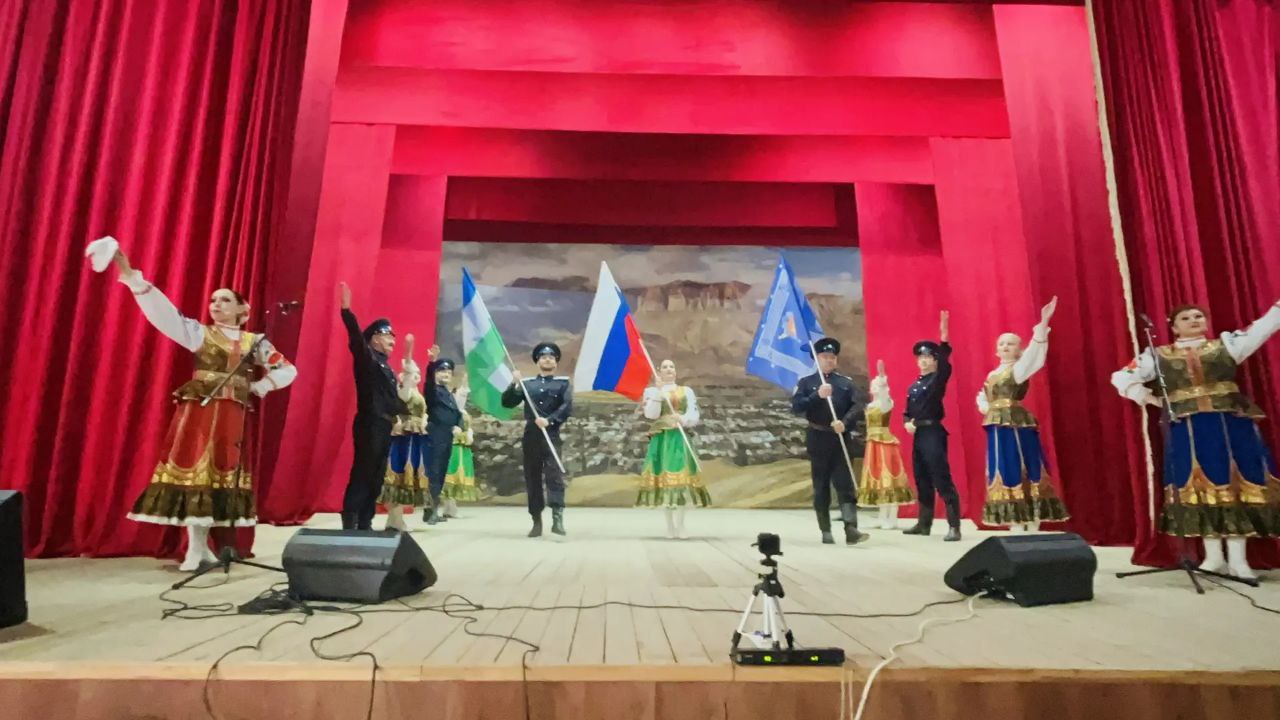 В Былыме аплодировали казачьим песням и пляскам