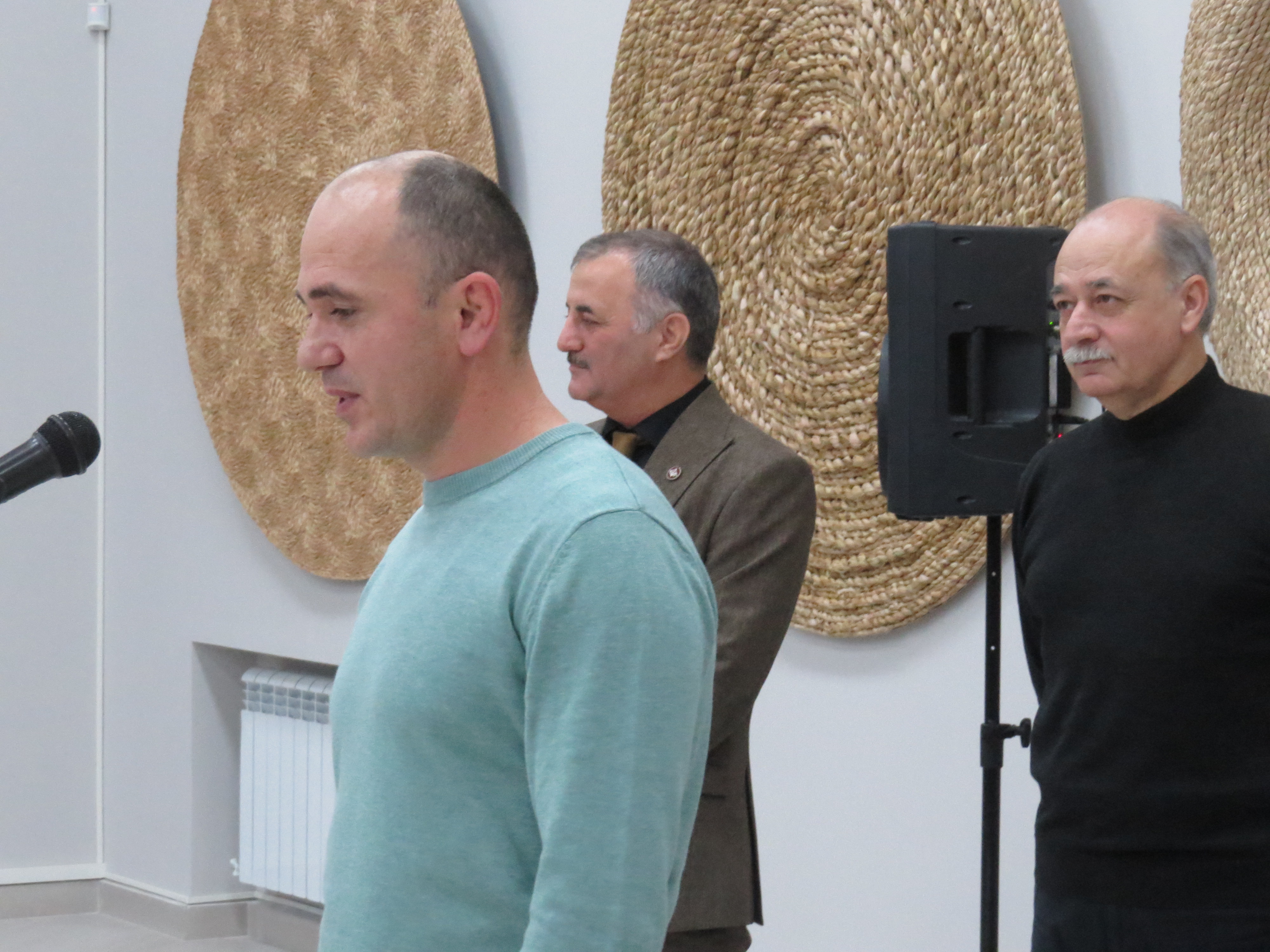 В Национальном музее КБР открылась выставка Руслана Мазло