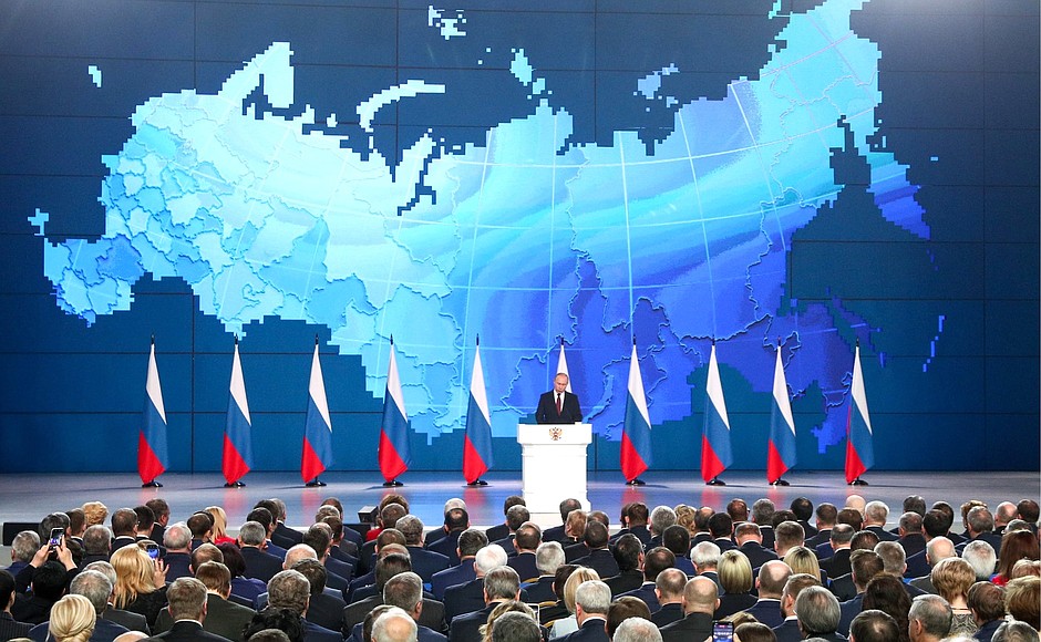 Президент России призвал решить проблему с яслями