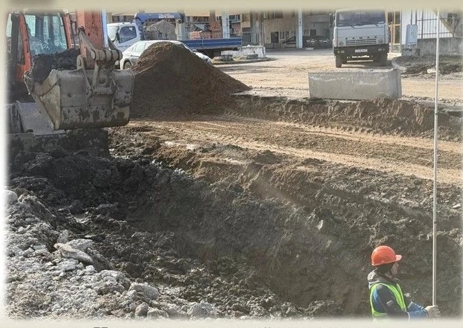 На улице Тарчокова в Нальчике идет реконструкция системы водоснабжения