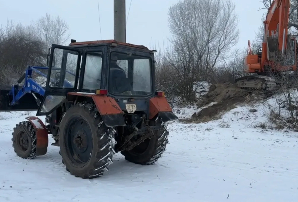 В Кременчуг-Константиновском расчистили русло реки
