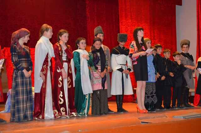 Юные театралы селения Баксаненок сыграли «Мадину» Али Шогенцукова