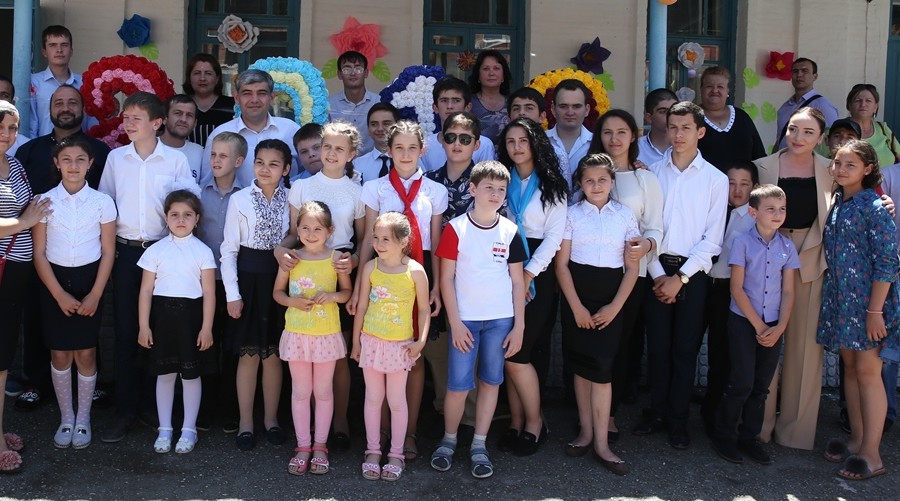 Казбек Коков поздравил с Днем защиты детей воспитанников коррекционной школы-интерната станицы Приближной  