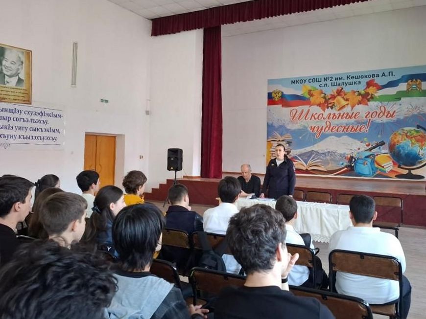 В Чегемском районе полицейские и общественники проводят профилактические встречи  