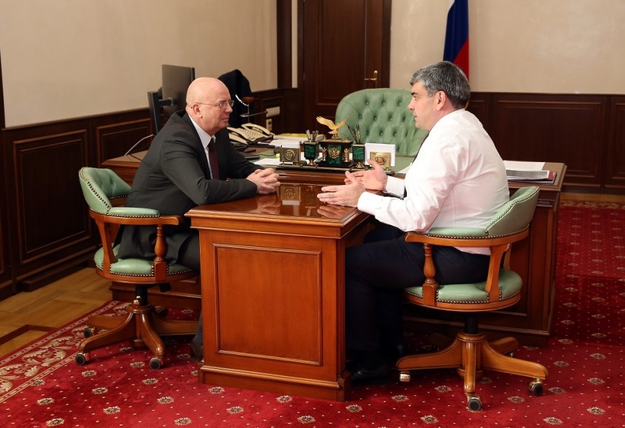 Глава КБР провел рабочую встречу с Игорем Рабковым