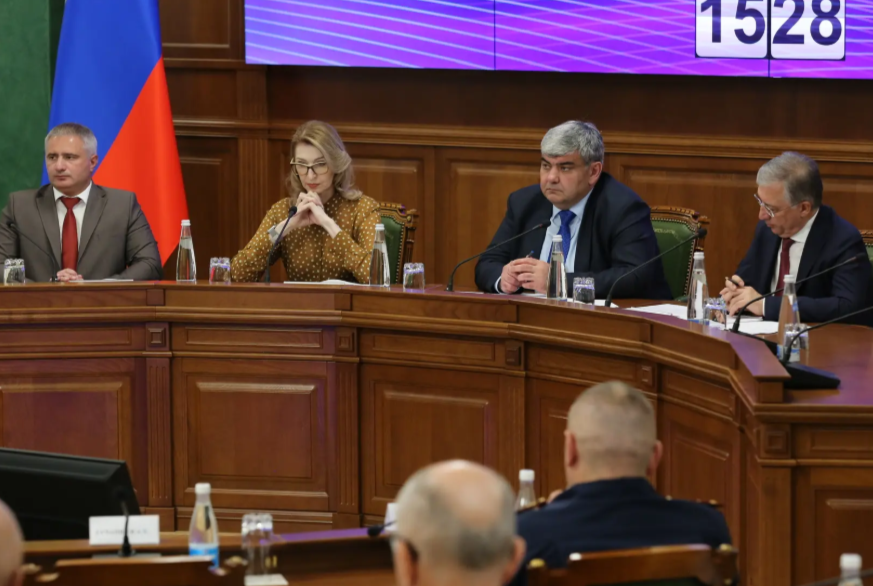 Казбек Коков провел заседание АНК республики