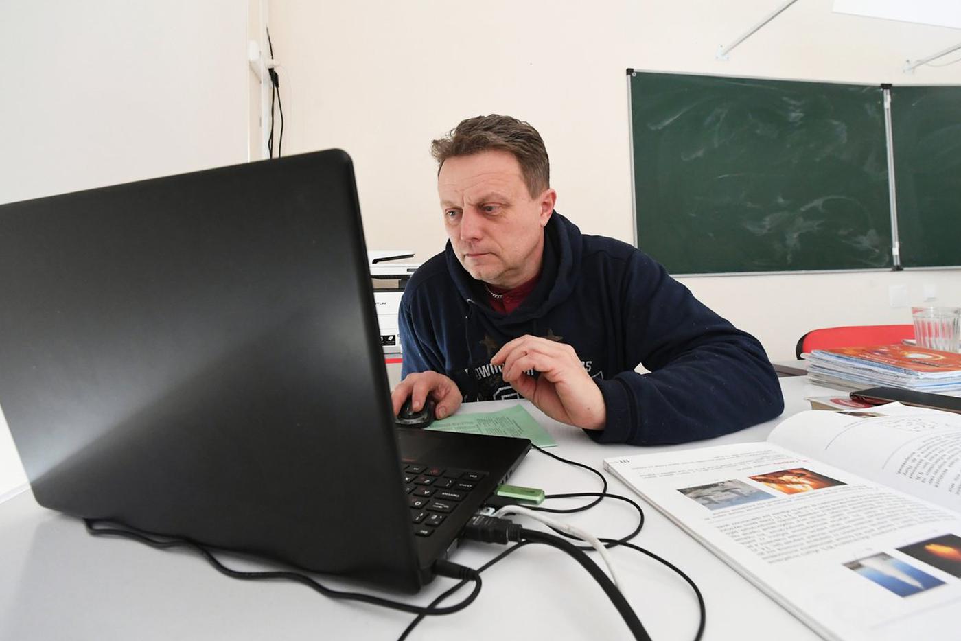 На платформе «Моя школа» зарегистрировались более 800 тысяч учителей