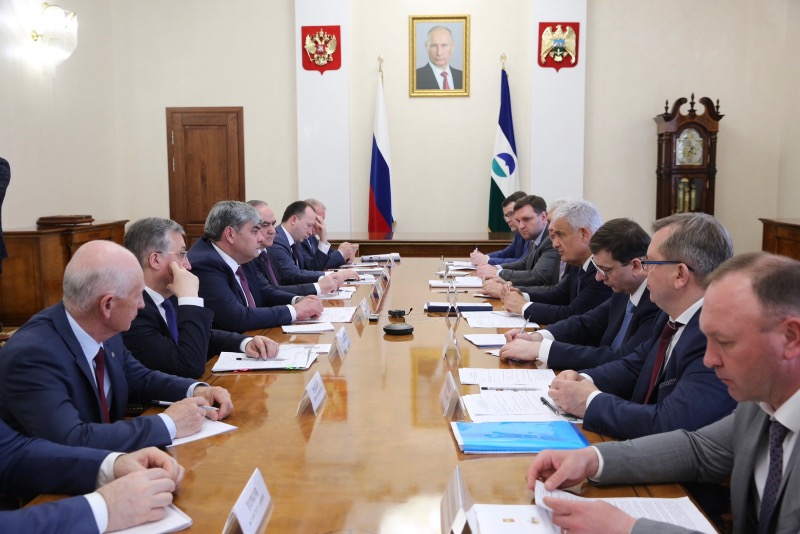 Казбек Коков и Сергей Назаров обсудили перспективы дальнейшего развития курорта «Эльбрус»