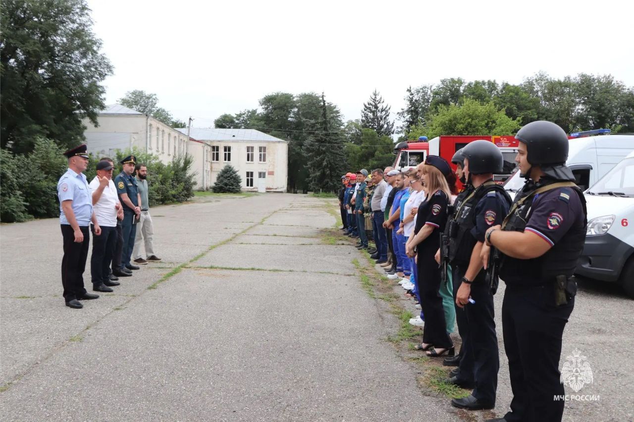 В Прохладном прошли масштабные учения по гражданской обороне