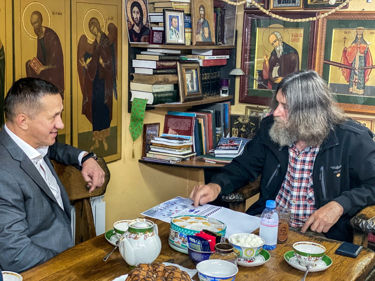 Юрий Трутнев и Федор Конюхов обсудили развитие туризма в Приэльбрусье