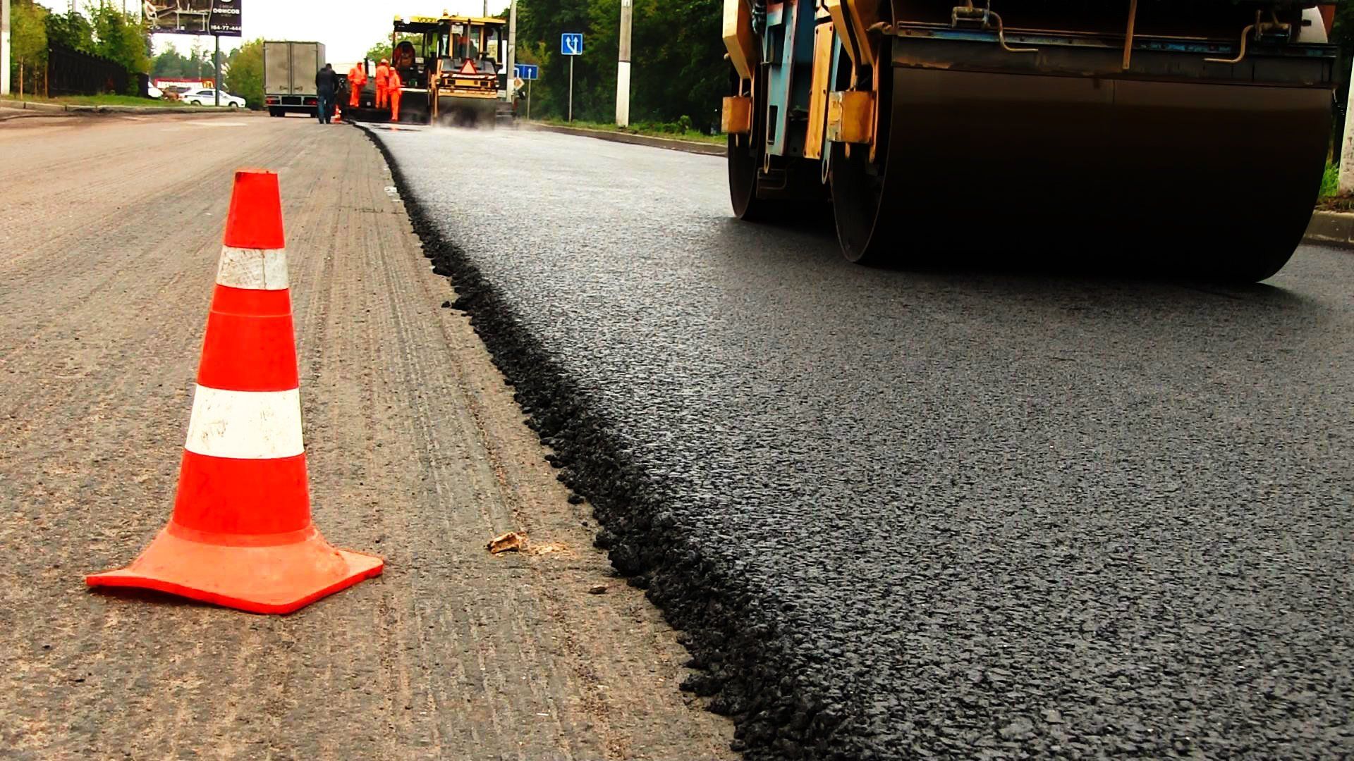 Дорожники Кабардино-Балкарии ремонтируют центральную улицу в селе Ново-Ивановском
