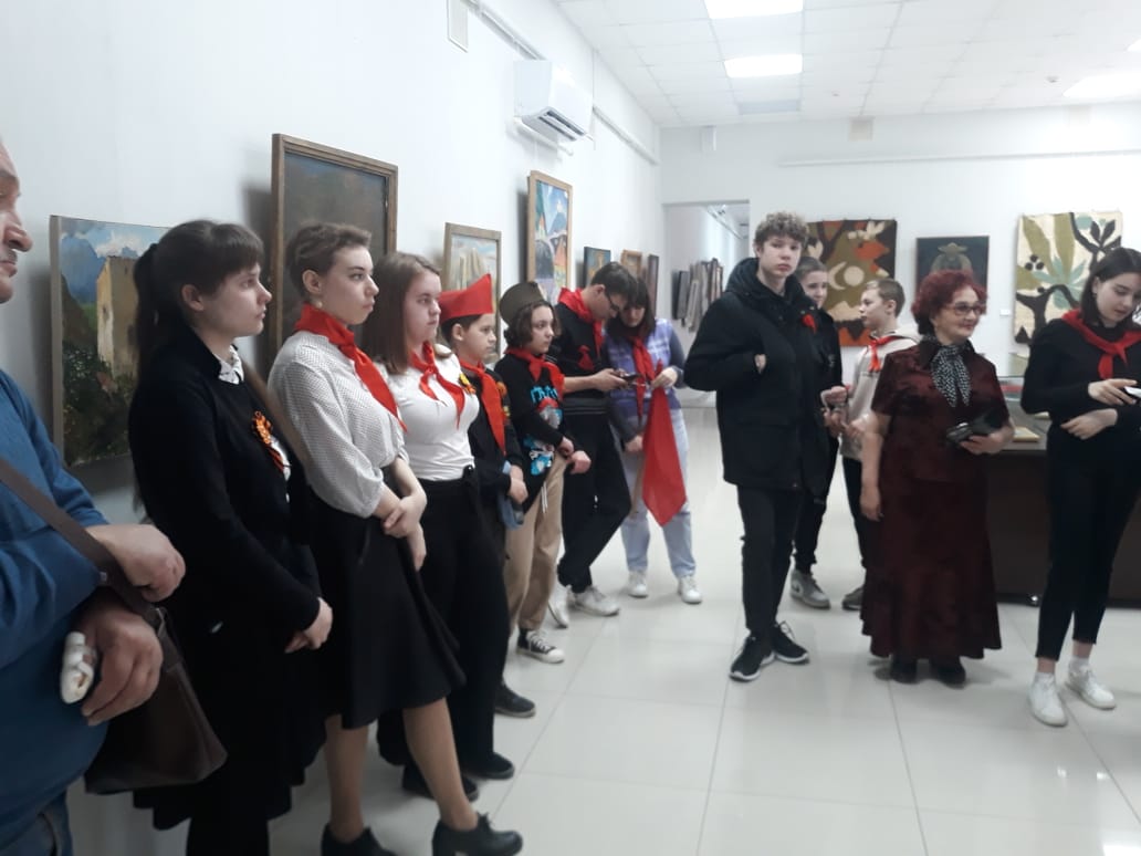 Пионеры из Прохладного побывали в музеях Нальчика