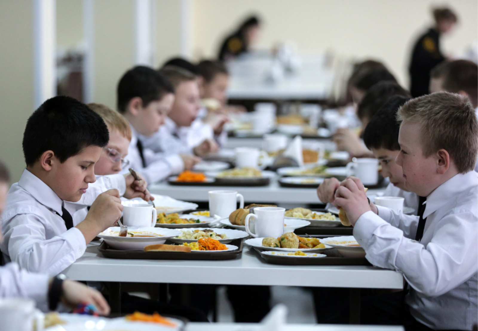 Свыше  50 тысяч школьников Кабардино-Балкарии обеспечат бесплатным горячим питанием 