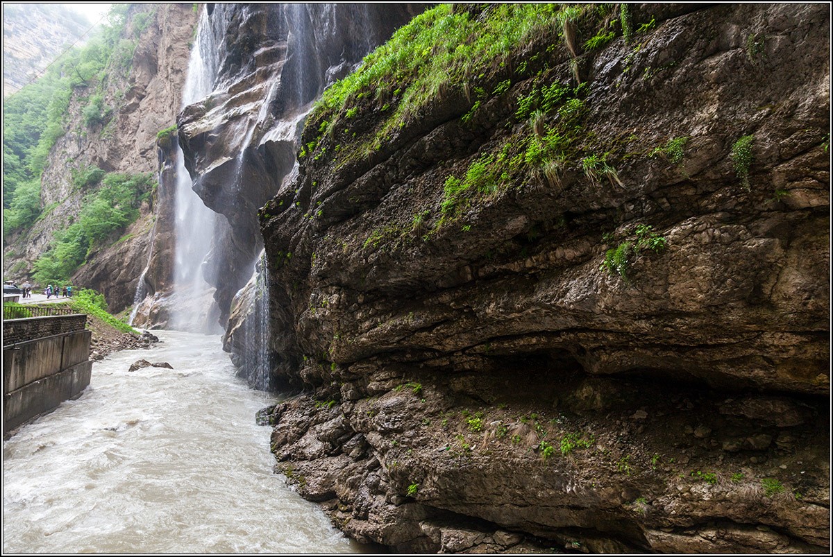 Чегемские водопады в мае фото