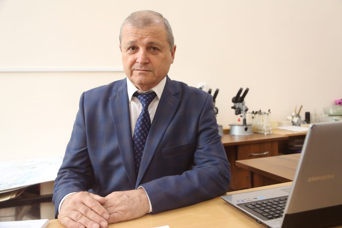 Нашествие саранчи. Эксперт КБГУ о новой угрозе и методах борьбы с вредителем