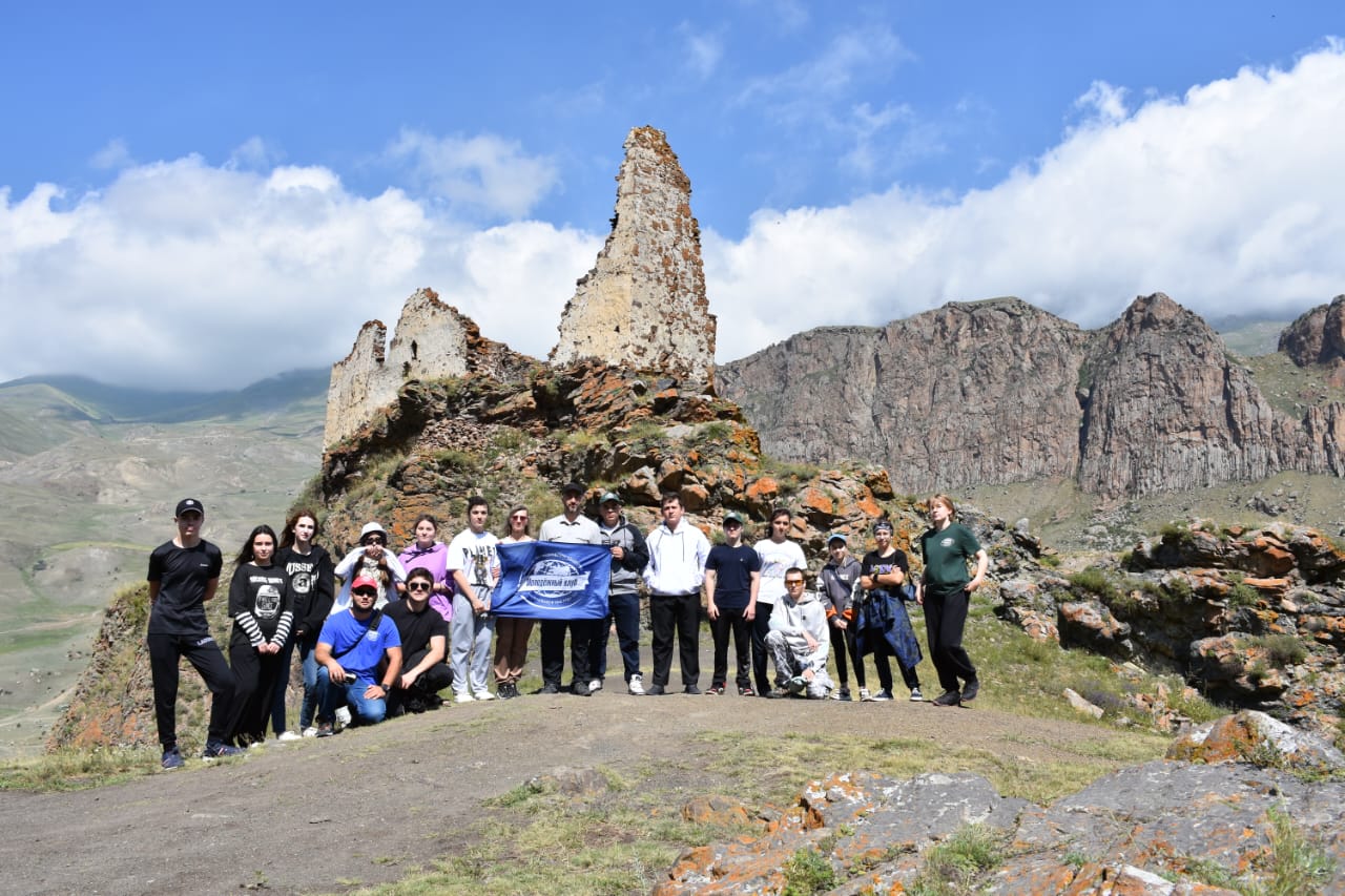 Молодежь изучает историю родного края