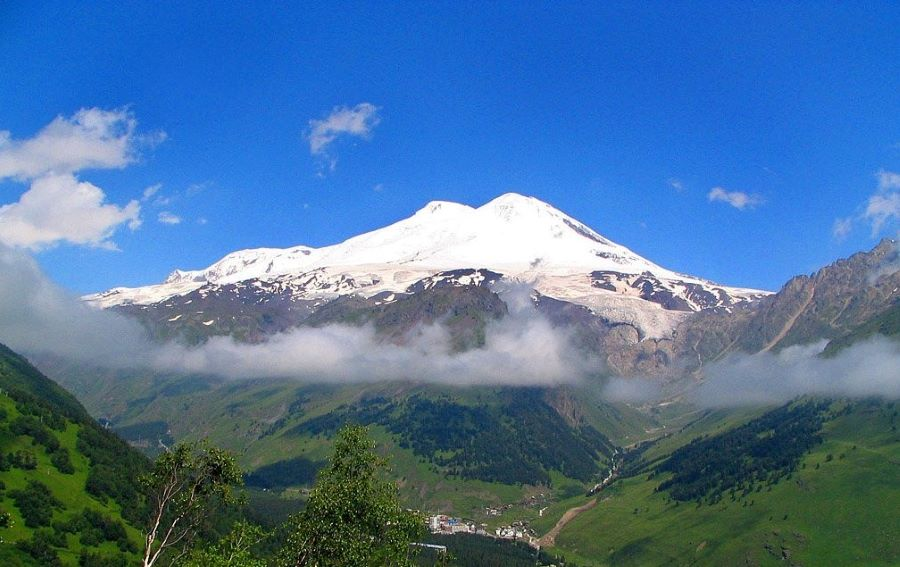 Кабардино балкария википедия. Кабардино-Балкария Приэльбрусье. Эльбрус Приэльбрусье. Приэльбрусье кавказский хребет. Эльбрус гора Чегем.