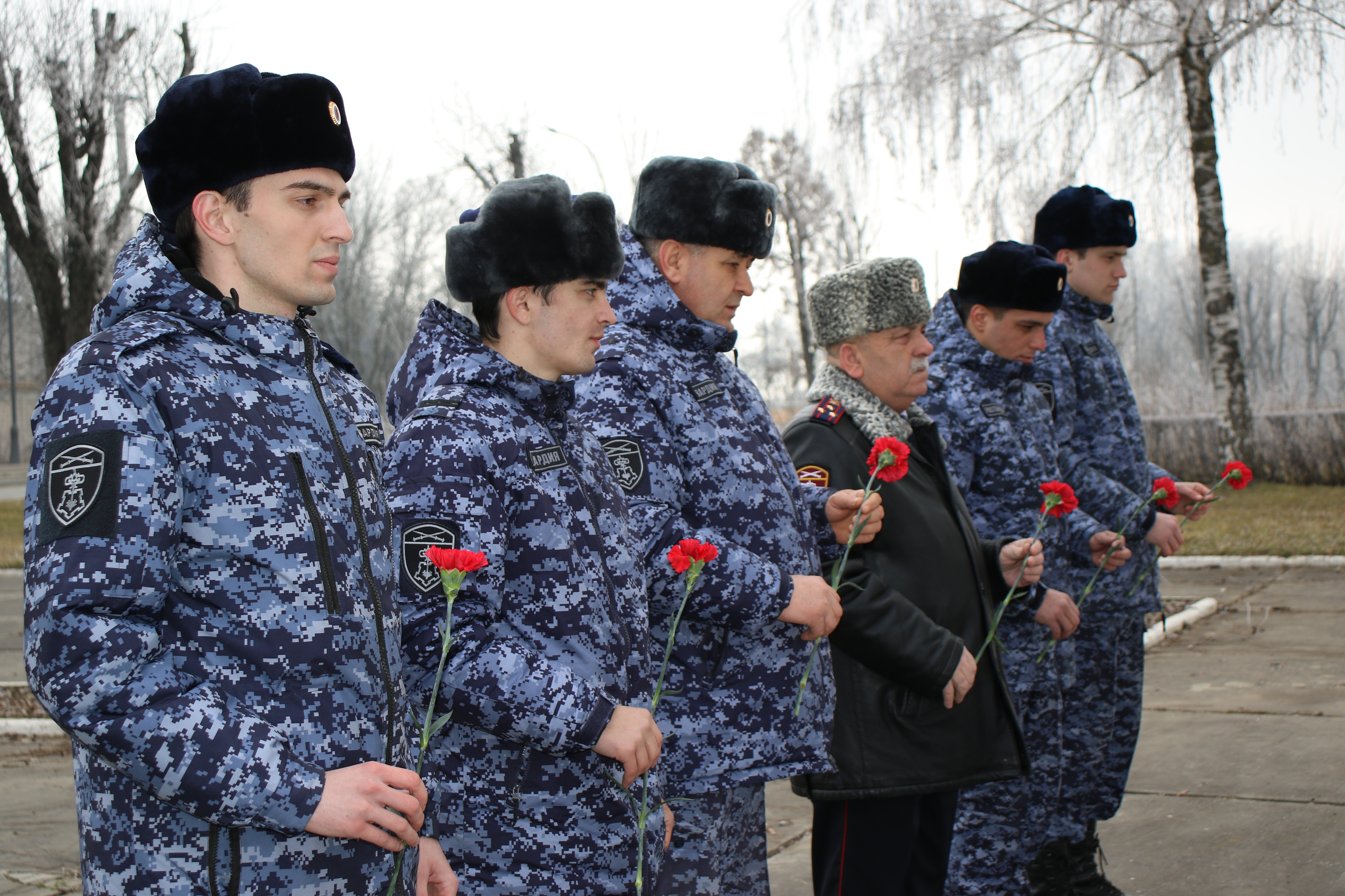 Ведомственная акция Росгвардии «На страже памяти»