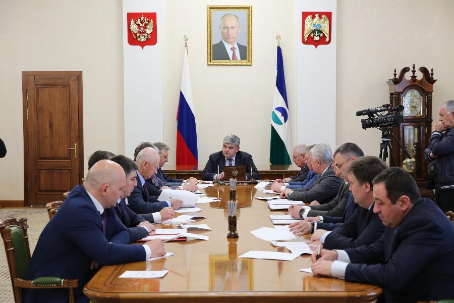 Казбек Коков провел рабочее совещание по стратегическому развитию региона